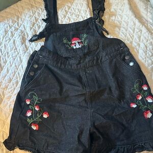 ROMWE Black Overalls with Mushroom Embroidery